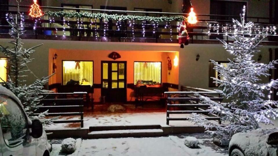 Pensiunea Roua Muntilor Sâmbăta de Sus Exterior foto