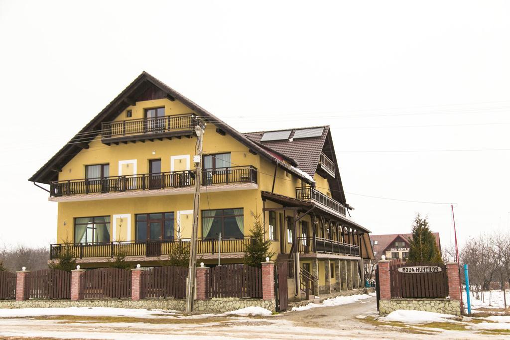 Pensiunea Roua Muntilor Sâmbăta de Sus Exterior foto