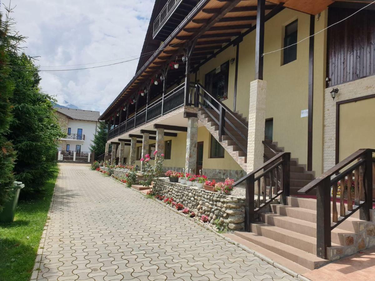 Pensiunea Roua Muntilor Sâmbăta de Sus Exterior foto