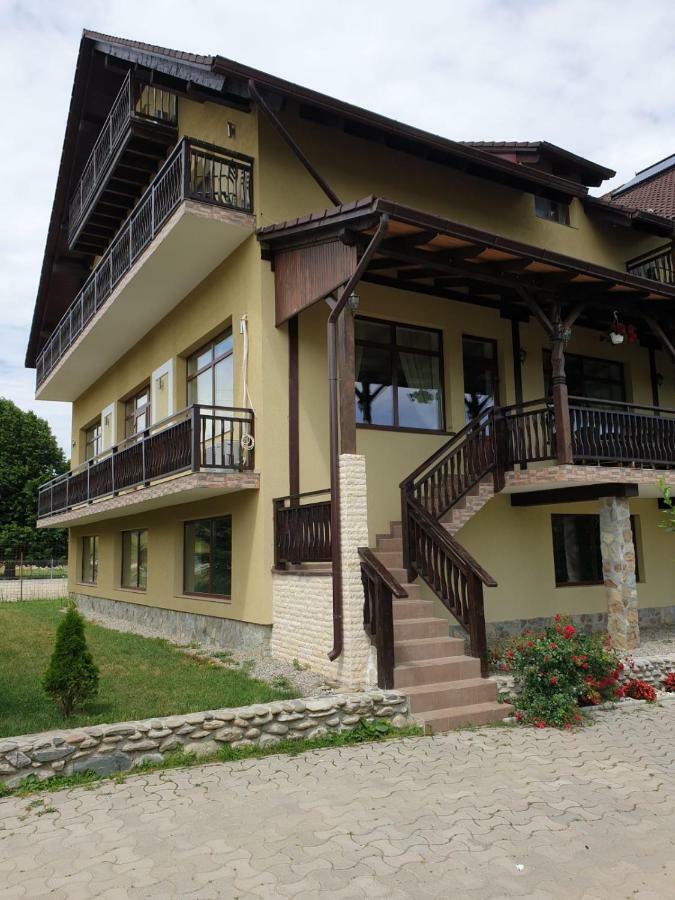 Pensiunea Roua Muntilor Sâmbăta de Sus Exterior foto